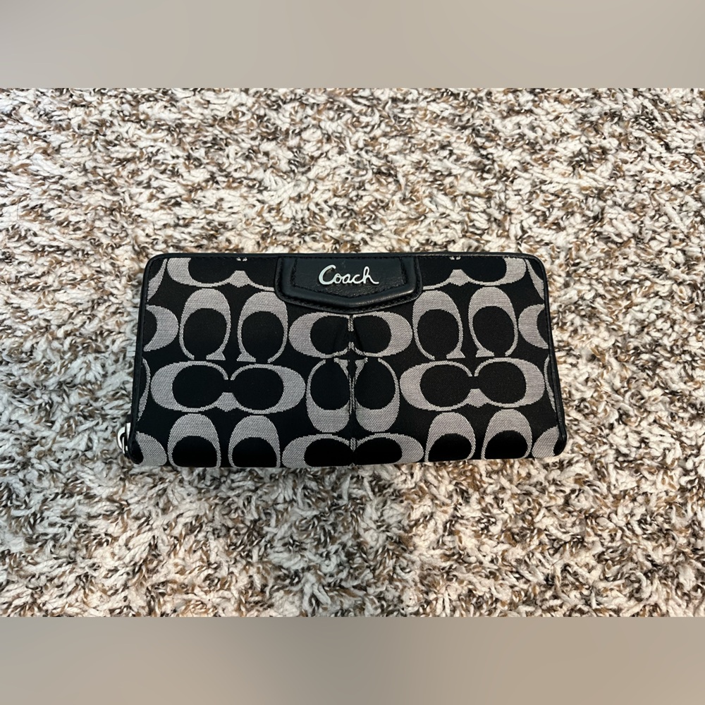 Vintage Coach Signature Black and Gray Wallet